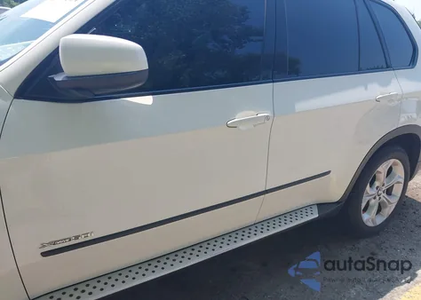 2012 BMW X5 xDrive50I z USA, uszkodzony, nr VIN 5UXZV8C55CL424211